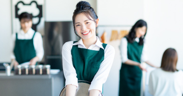 南崗排骨飯 外場工作人員