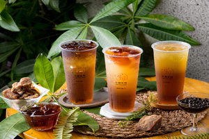 【台中·西區】老賴茶棧｜從原本的水果攤轉行為專賣紅茶，起源於1980年，至今已有許多分店～