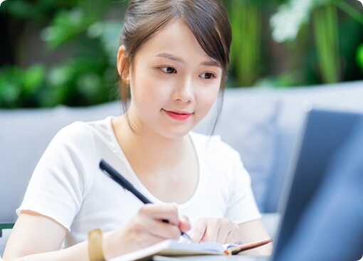 履歷表照片要放大頭照?還是自拍照？履歷表地雷有哪些？馬上下載履歷範本，面試率秒提升！